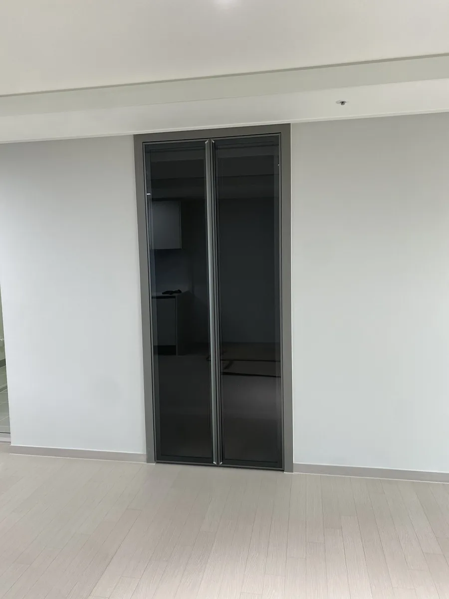 오피스텔 신발장문설치 시공 후